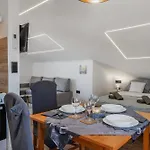 Apartment With Parking Space - 23044