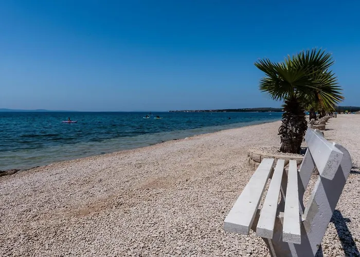 아파트 With Parking Space - 23044 *