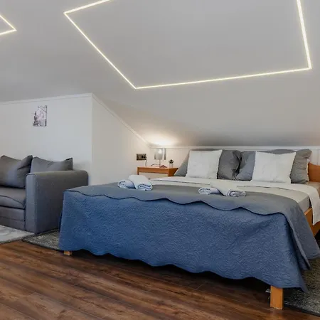 With A Parking Space - 23044 Apartment Vir